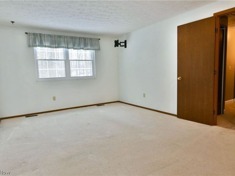 220 Wae Trail, Cortland, OH 44410 Photo 37