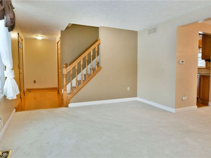 220 Wae Trail, Cortland, OH 44410 Photo 4