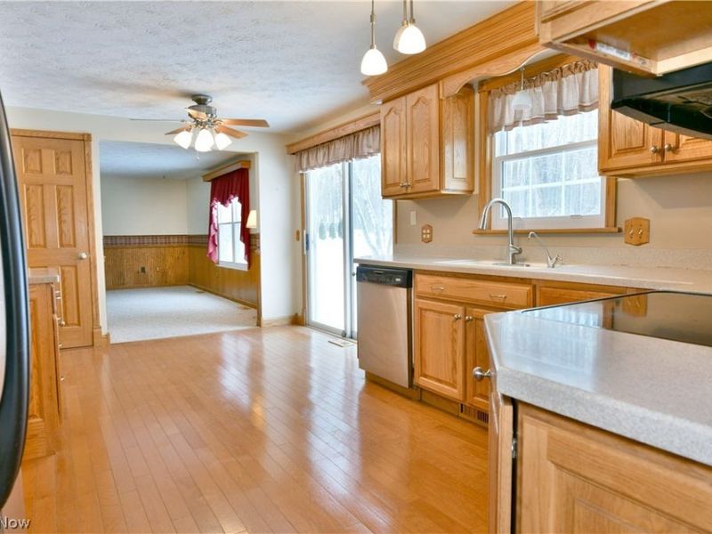 220 Wae Trail, Cortland, OH 44410 Photo 9