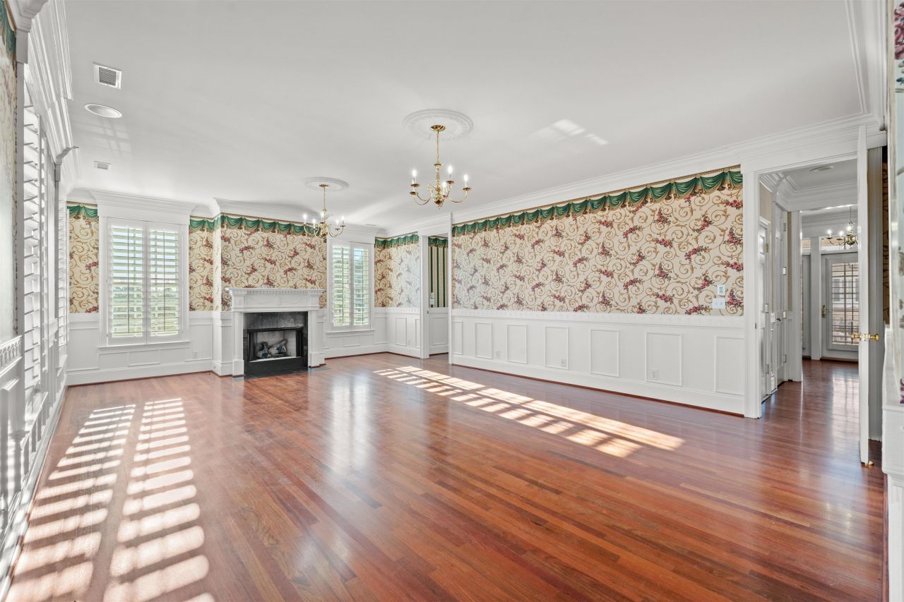 101 Greenwich Dr. Photo 16