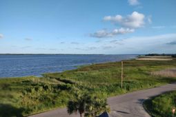 101 Greenwich Dr. photo 4