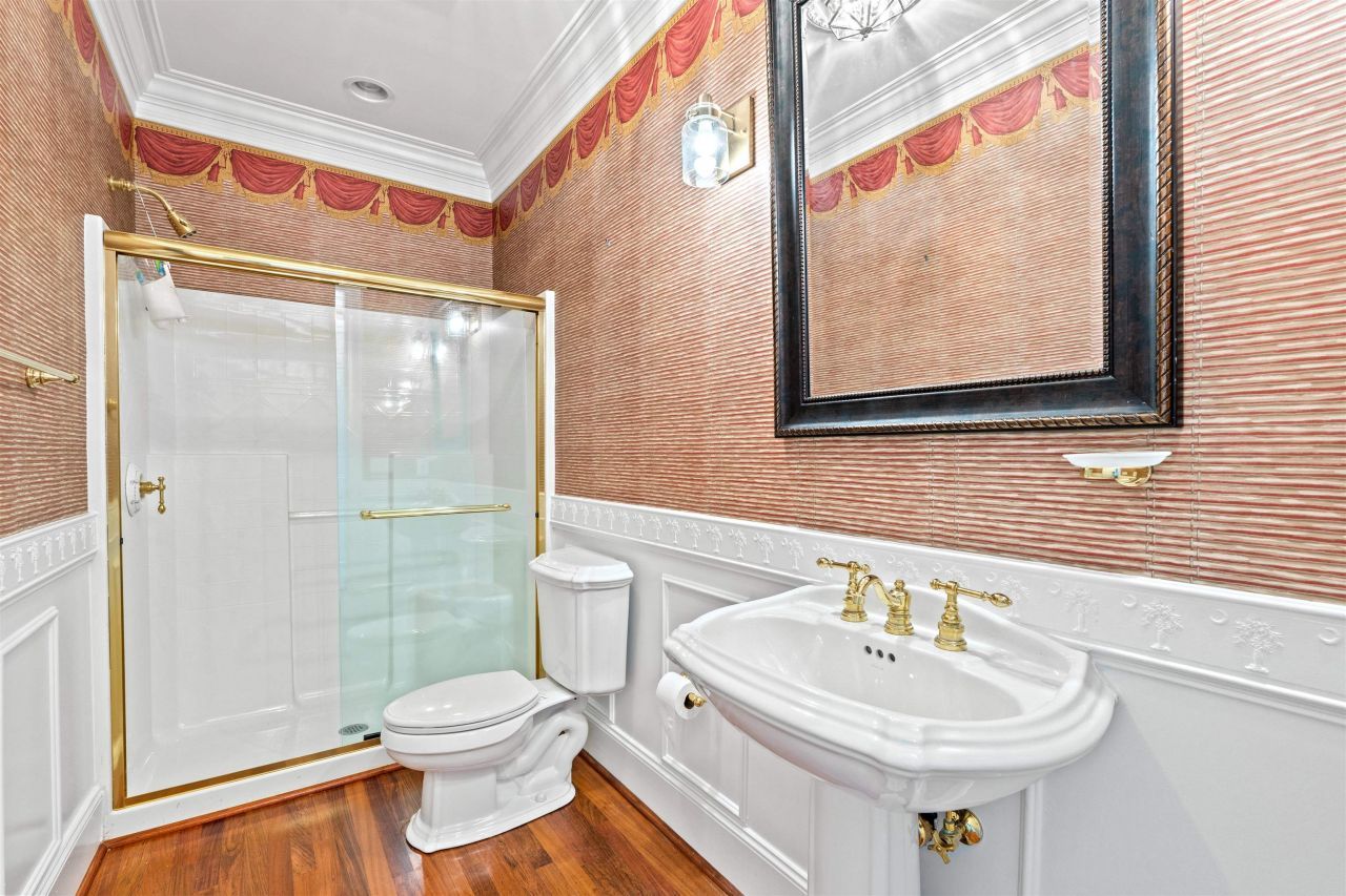 101 Greenwich Dr. Photo 23