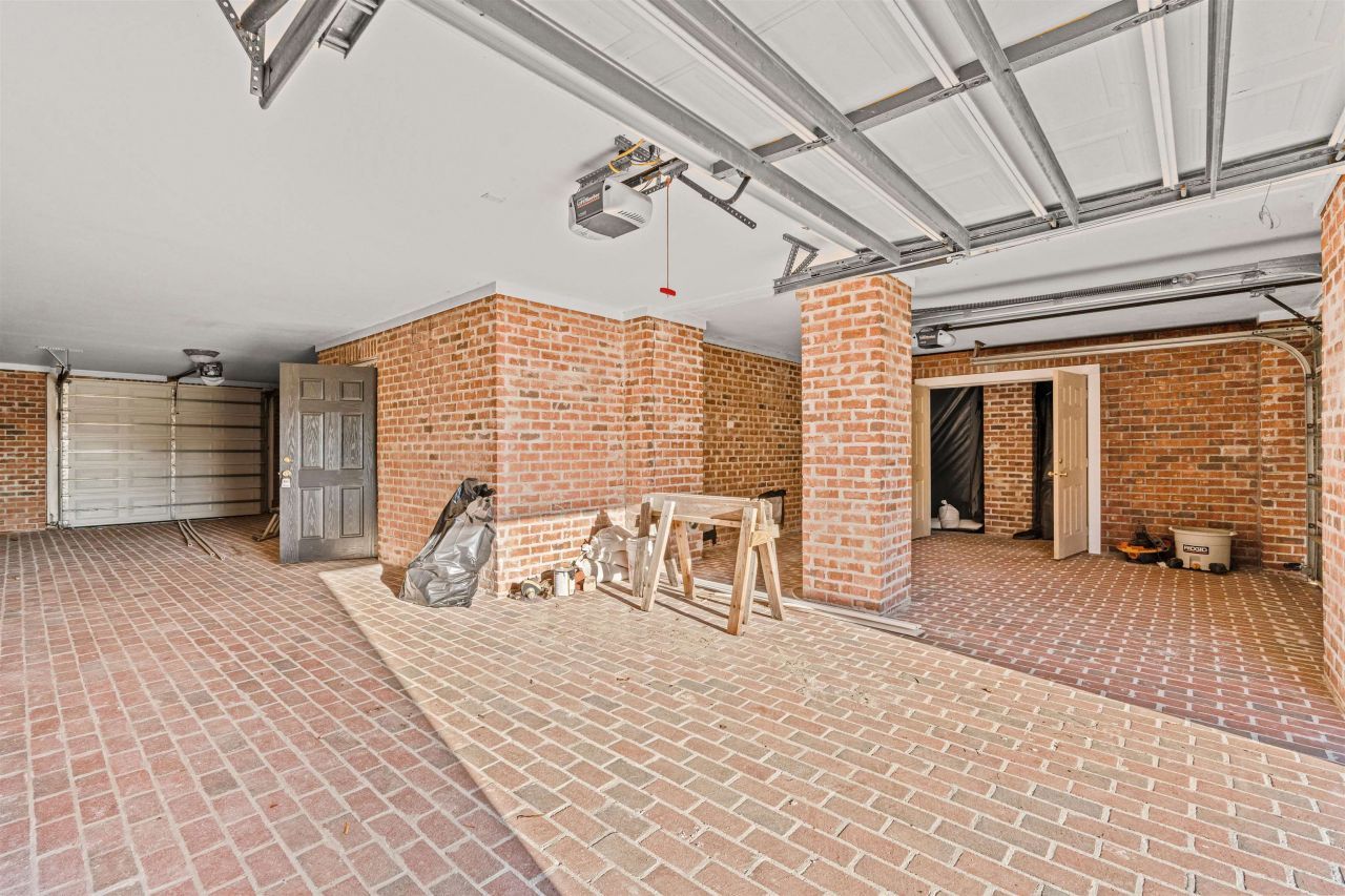 101 Greenwich Dr. Photo 26