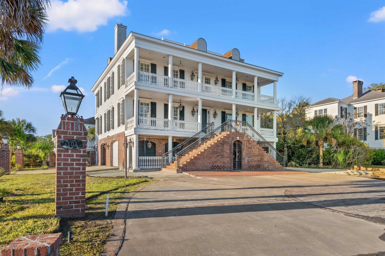 101 Greenwich Dr. Photo 6