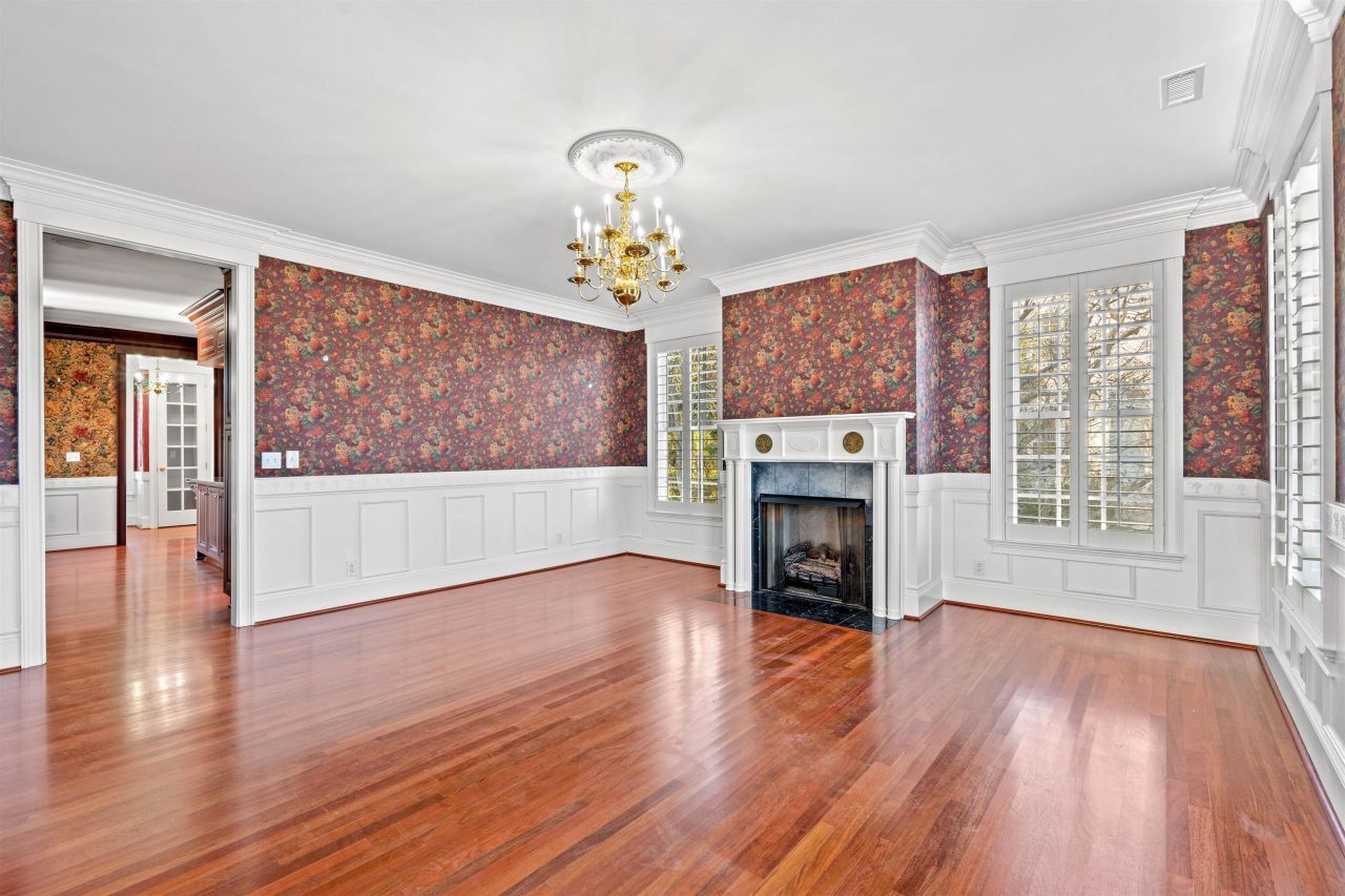 101 Greenwich Dr. Photo 9