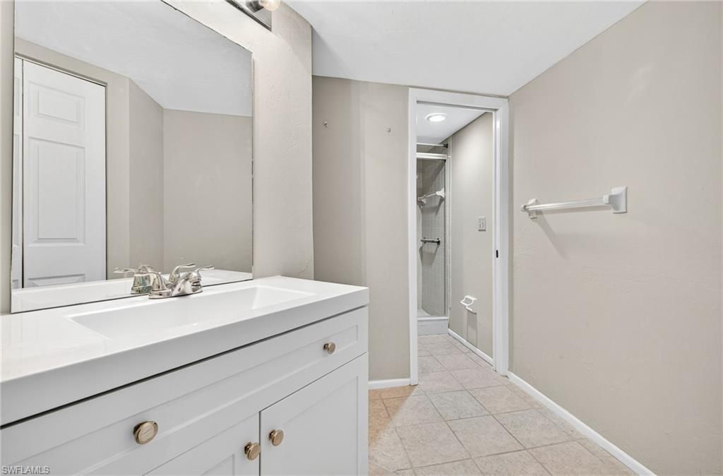 9635 Eaton Gardens Ln, Unit 104, Fort Myers, FL 33919 Photo