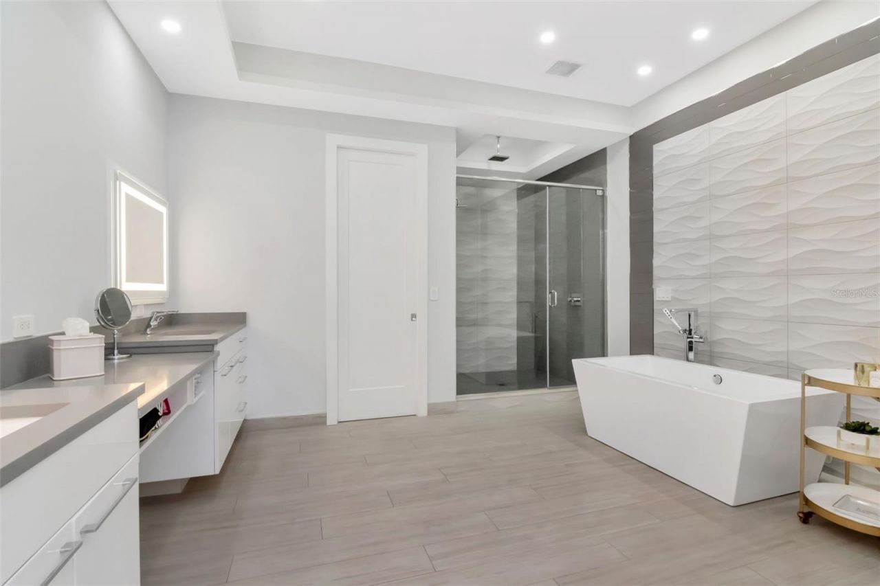 4936 W San Rafael Street, Tampa, FL 33629 Photo