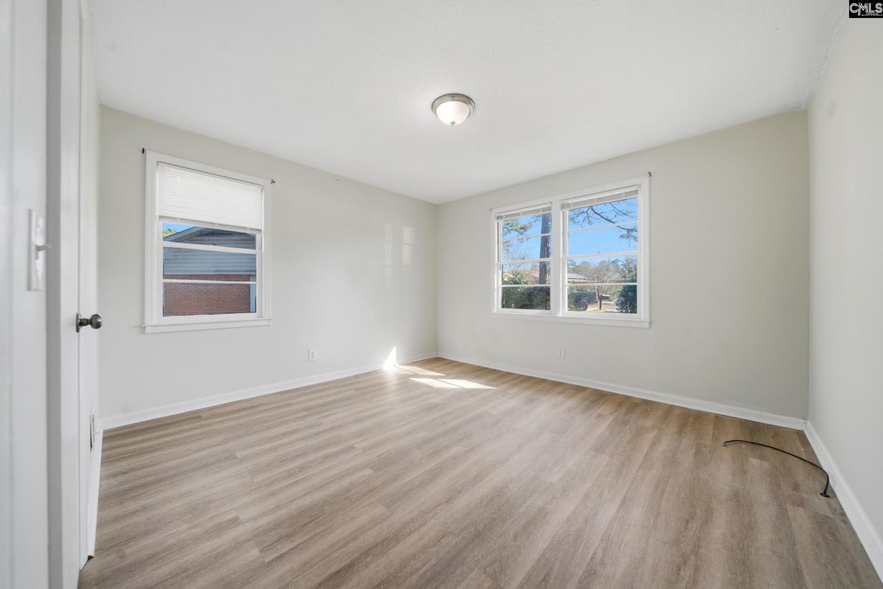 120 Kelly Ct Photo 12