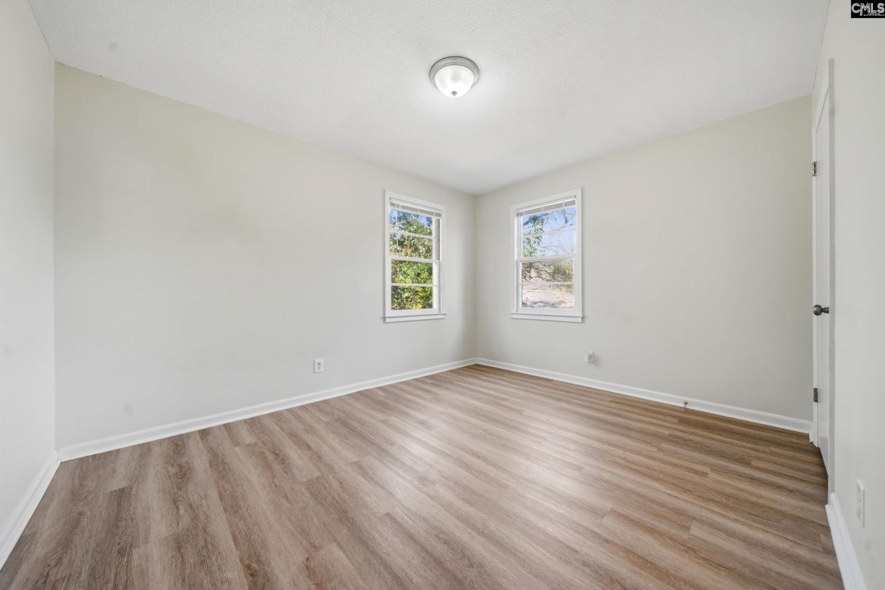 120 Kelly Ct Photo 14