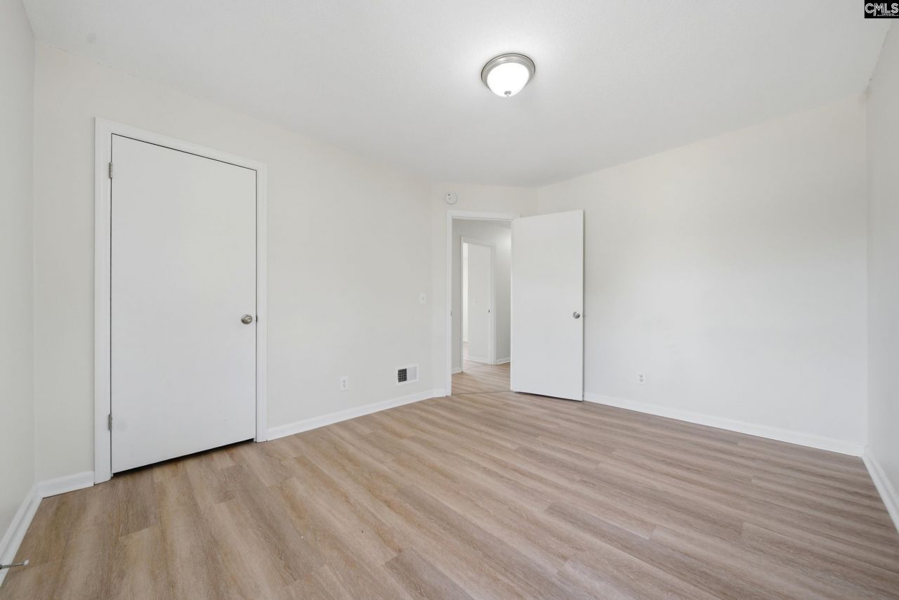 120 Kelly Ct Photo 16