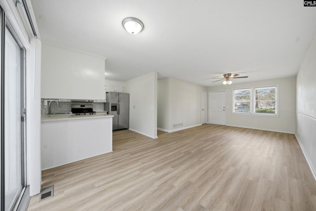 120 Kelly Ct Photo 7