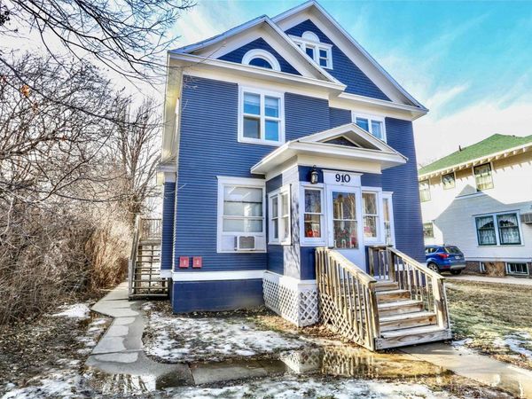 910 S Washington St, Aberdeen, SD 57401