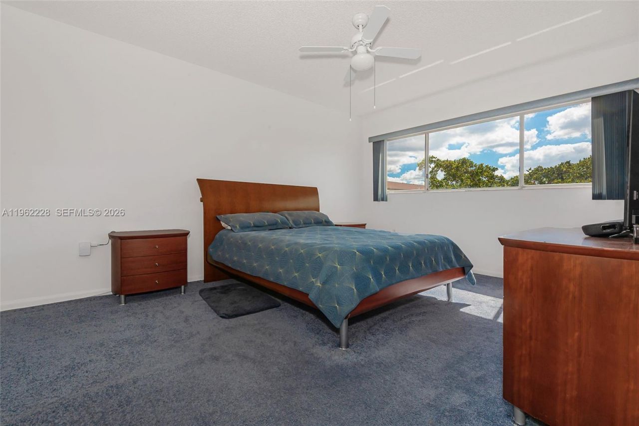 12550 SW 15th St, Unit 302E, Pembroke Pines, FL 33027 Photo