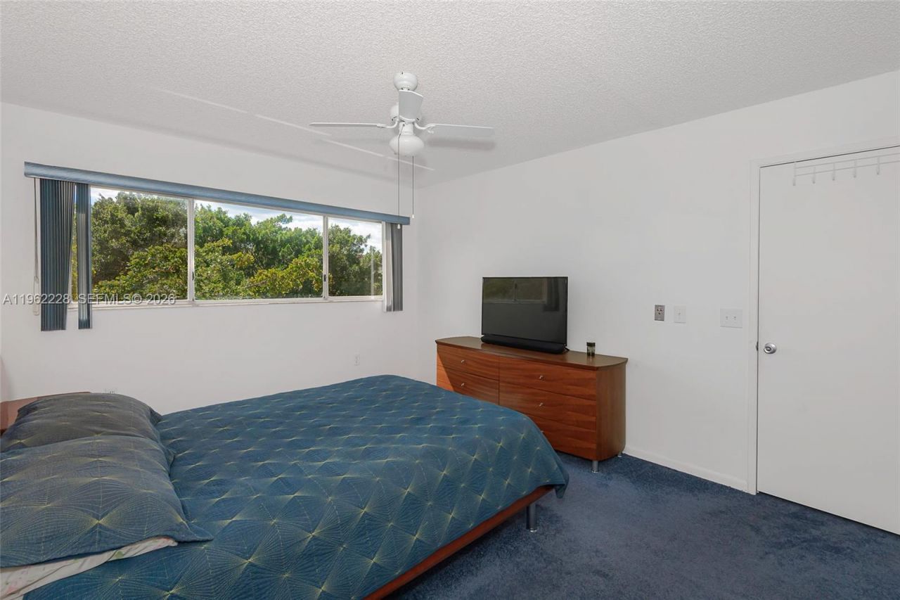 12550 SW 15th St, Unit 302E, Pembroke Pines, FL 33027 Photo