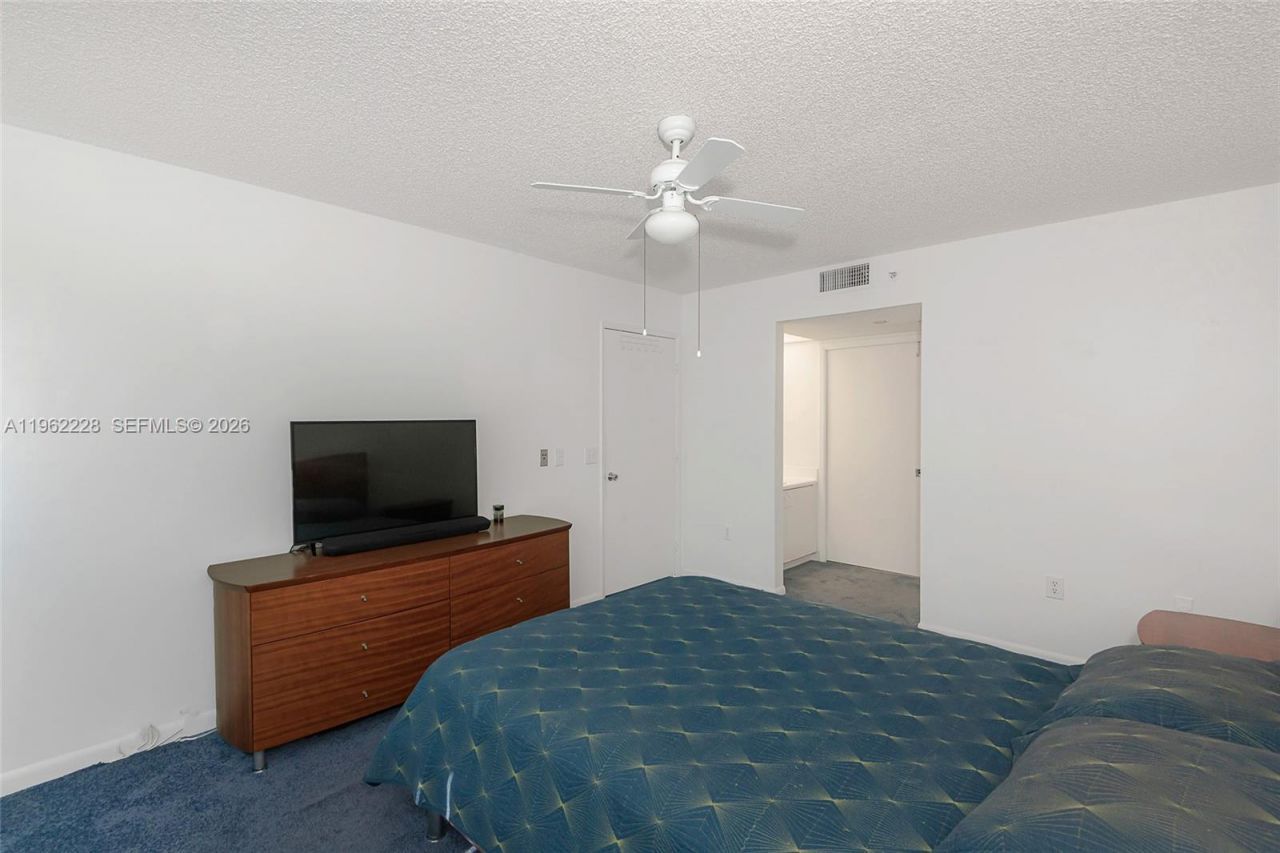 12550 SW 15th St, Unit 302E, Pembroke Pines, FL 33027 Photo