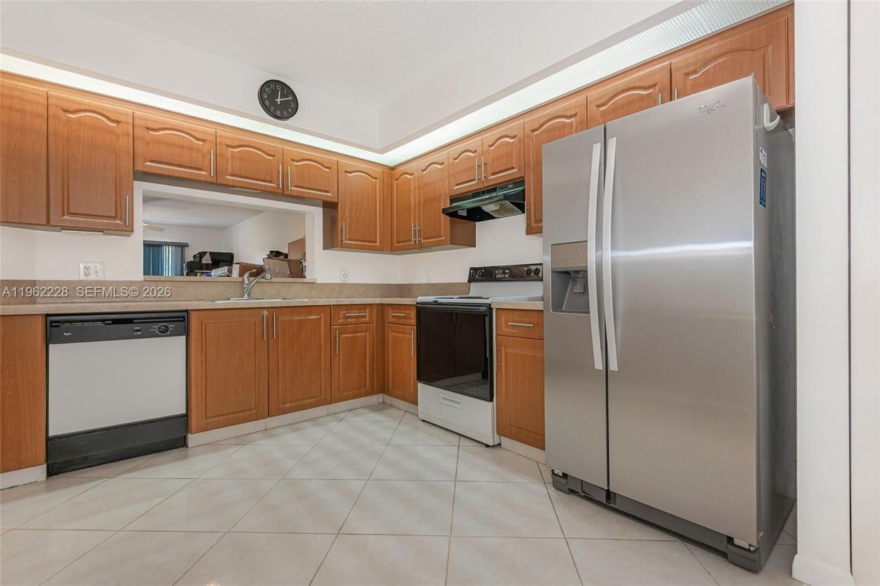 12550 SW 15th St, Unit 302E, Pembroke Pines, FL 33027 Photo