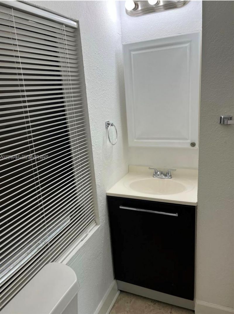 6028 SW 27th St , Unit R, Miramar, FL 33023 Photo