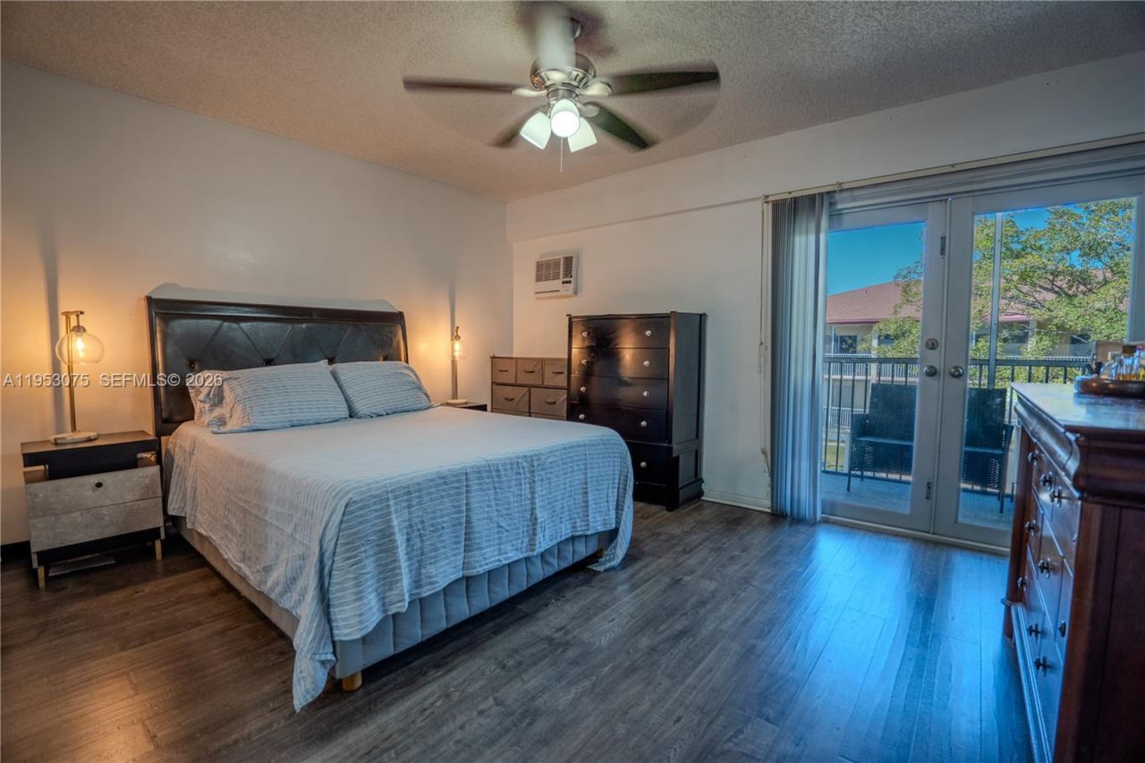 251 SW 134th Way, Unit 302M, Pembroke Pines, FL 33027 Photo