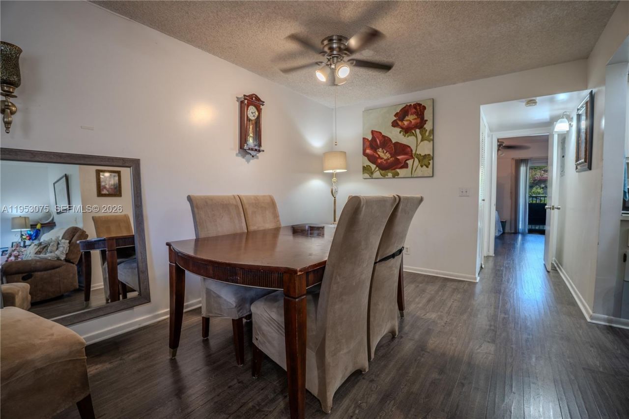 251 SW 134th Way, Unit 302M, Pembroke Pines, FL 33027 Photo