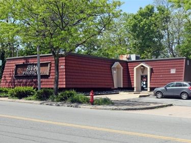 90 Market Street, Lockport, NY 14094