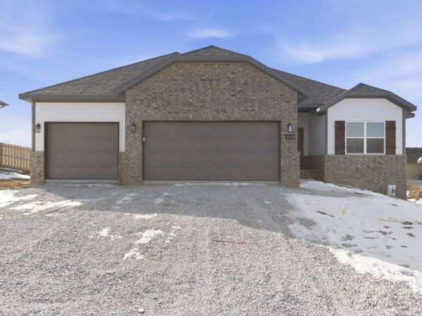 2620 W Webb Road, Ozark, MO 65721