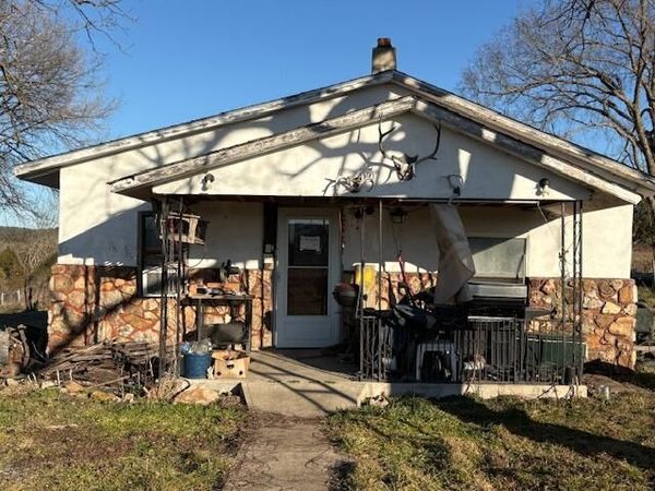 13712 State Highway 39, Aurora, MO 65605