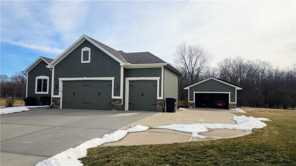 902 Buckeye Lane, Pleasant Hill, MO 64080 Main Photo