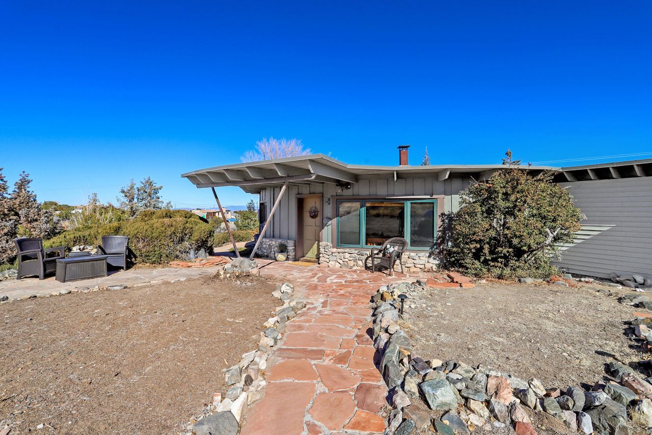 25 Placitas West Road, Placitas, NM 87043 Main Photo