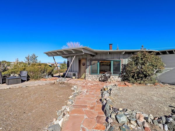 25 Placitas West Road, Placitas, NM 87043