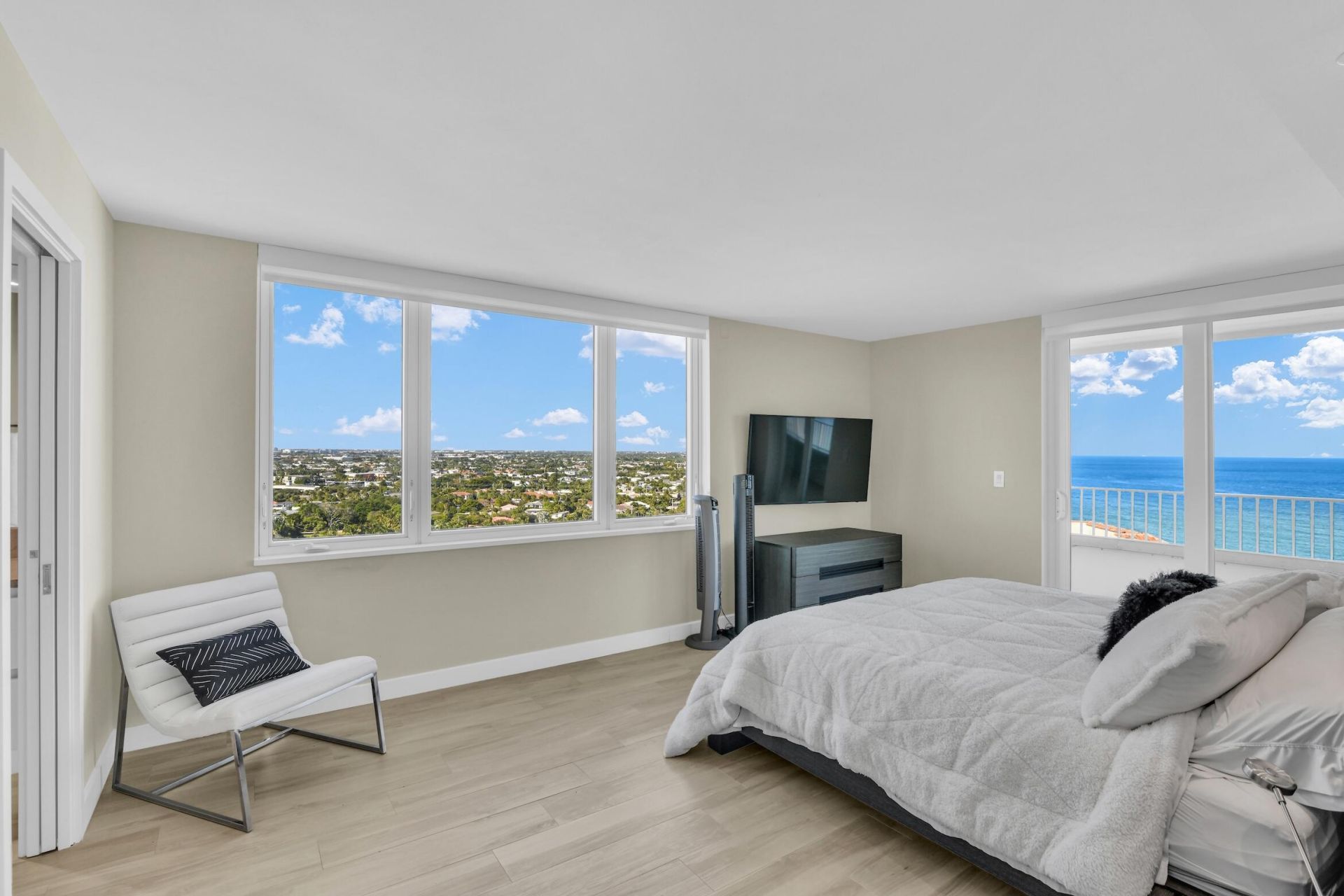 500 S Ocean Boulevard, Unit 1807, Boca Raton, FL 33432 Photo