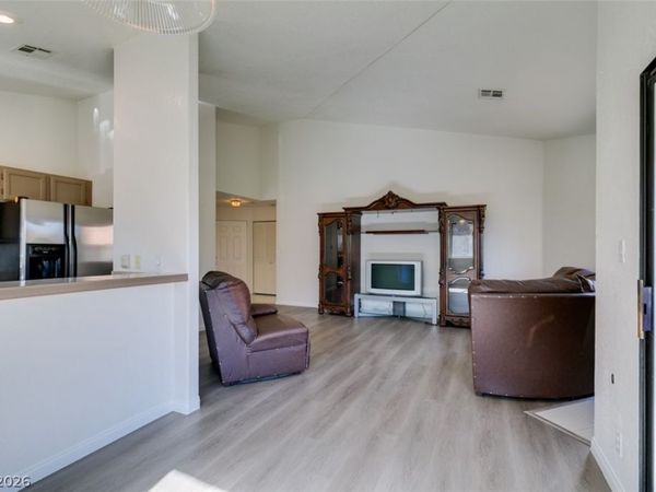 5054 S Rainbow Boulevard , Unit 202, Las Vegas, NV 89118