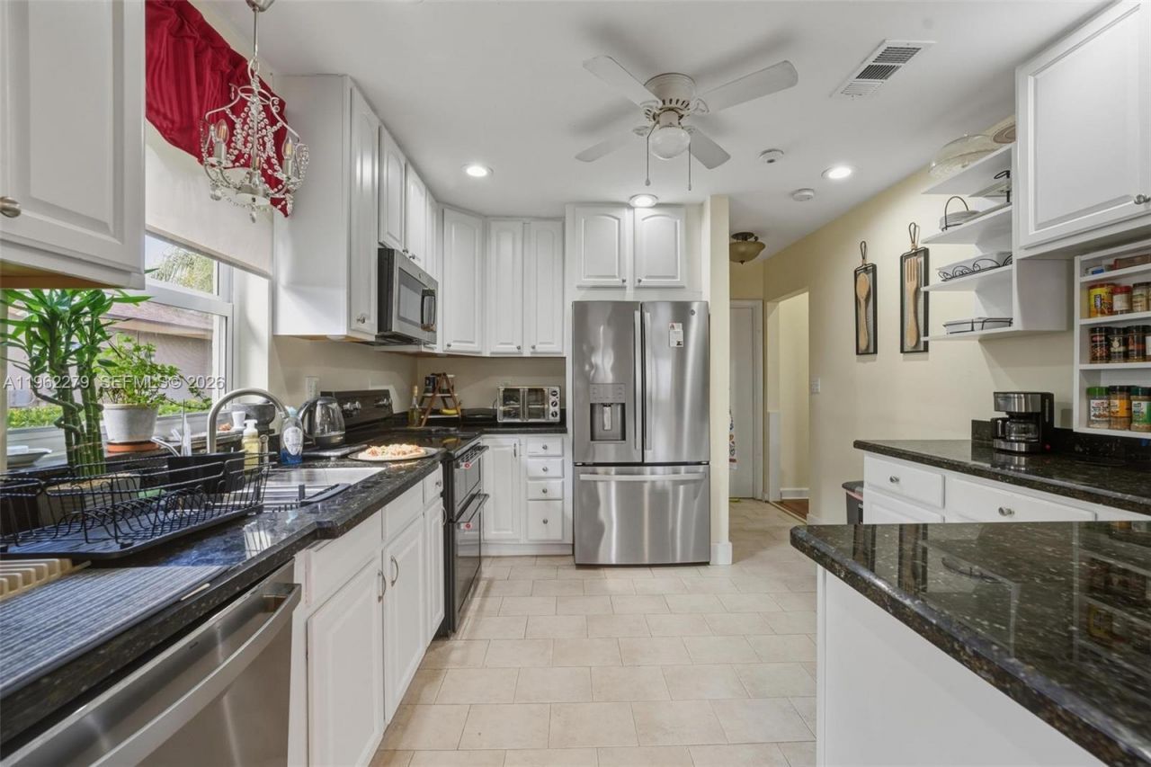 10308 Greenbriar Ct, Boca Raton, FL 33498 Photo