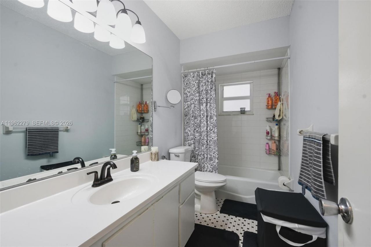 10308 Greenbriar Ct, Boca Raton, FL 33498 Photo