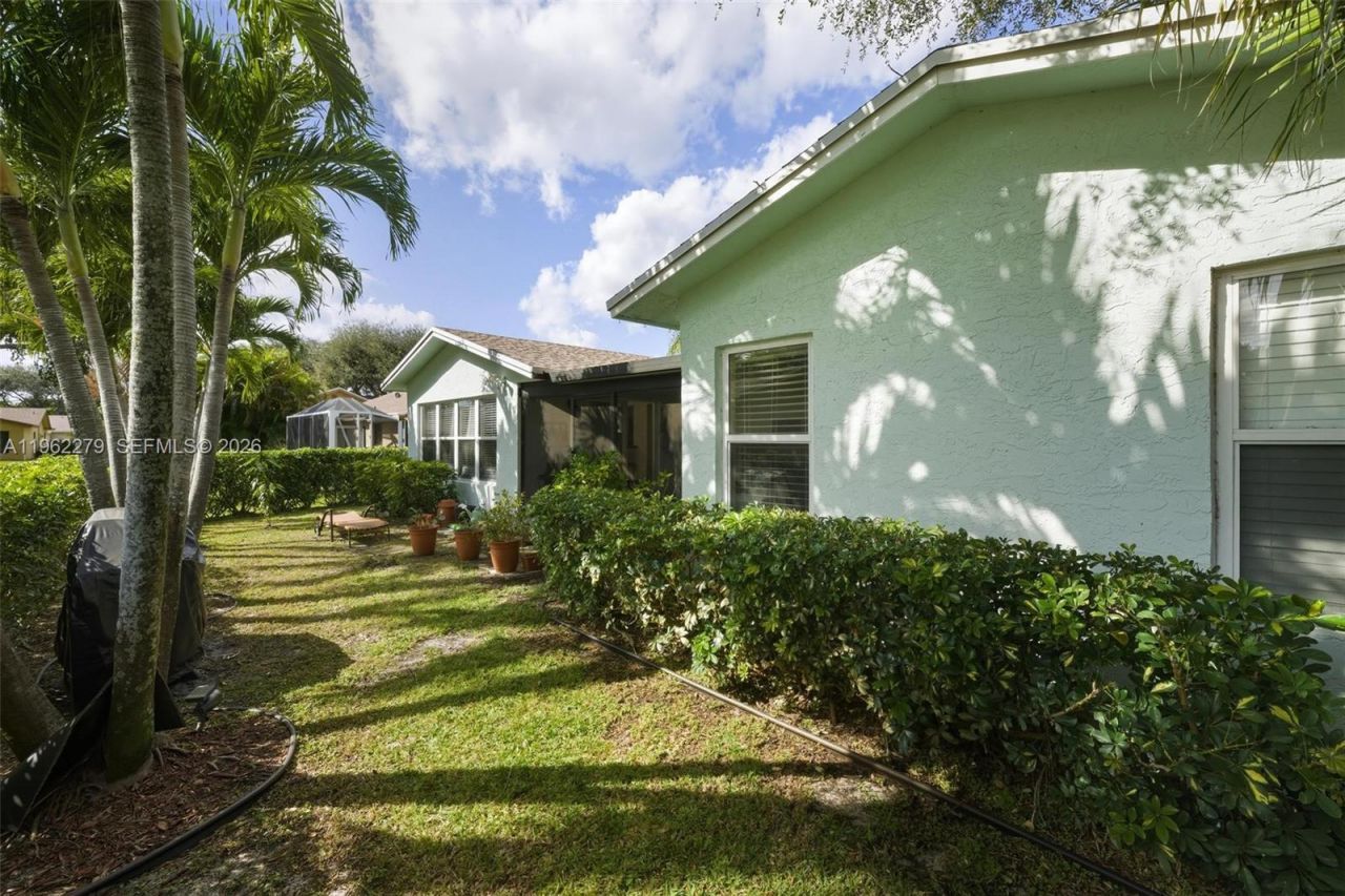 10308 Greenbriar Ct, Boca Raton, FL 33498 Photo