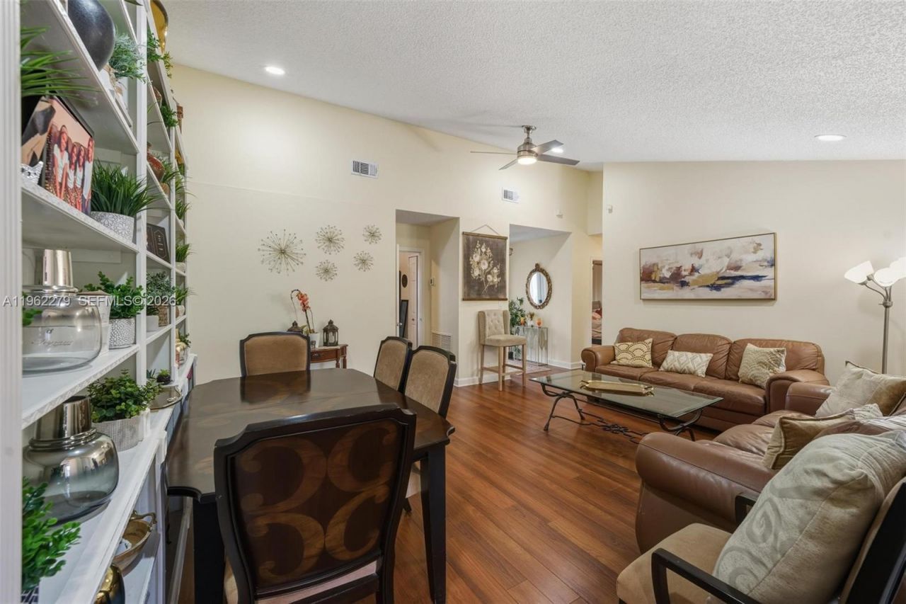 10308 Greenbriar Ct, Boca Raton, FL 33498 Photo