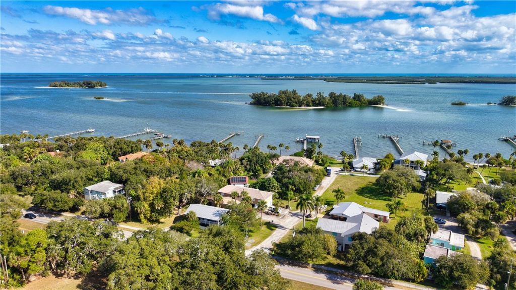 6595 114th Lane, Sebastian, FL 32958 Photo