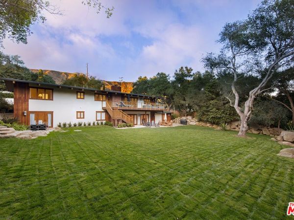 2815 E Valley Road, Montecito, CA 93108