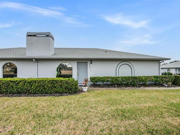 23205 CLUB VILLAS DRIVE, Unit 30, LAND O LAKES, FL 34639