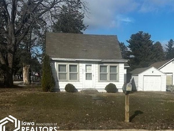 636 1st Street NE, Britt, IA 50423