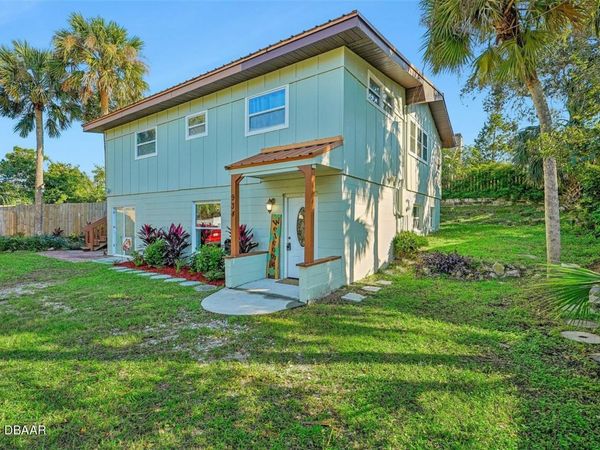 934 N Halifax Avenue, Daytona Beach, FL 32118