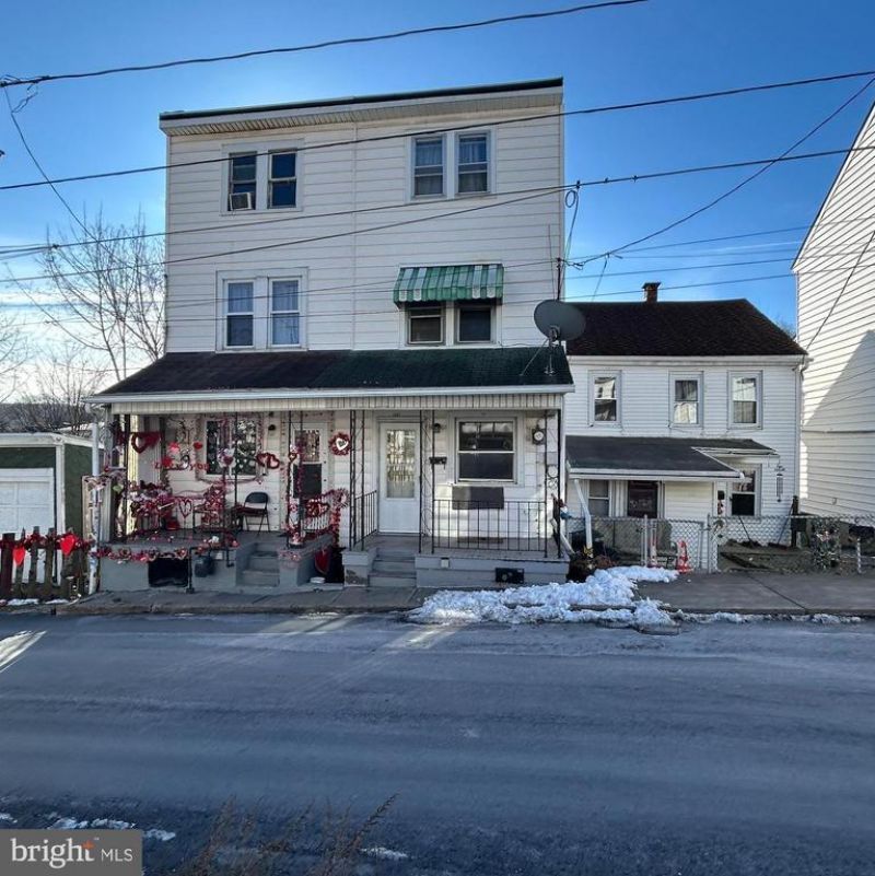 1042 W Water Street, Coal Township, PA 17866 Main Photo