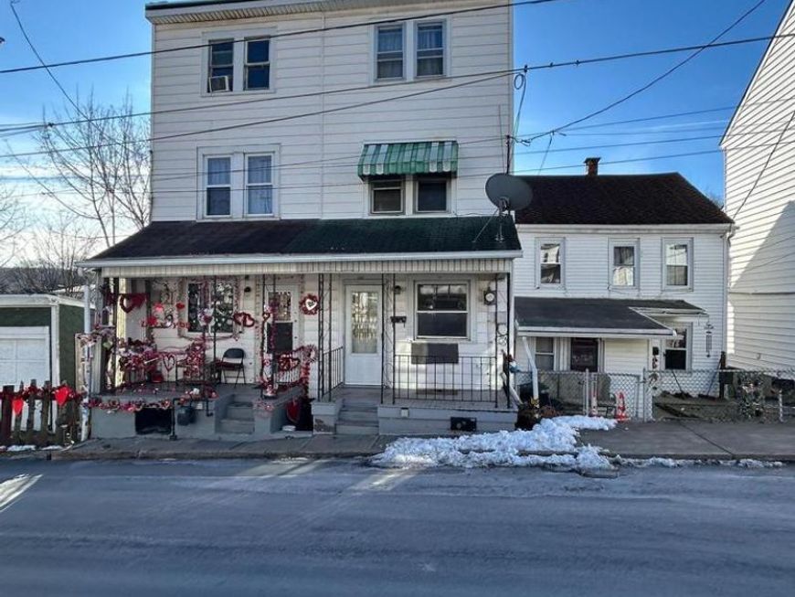 1042 W Water Street, Coal Township, PA 17866 Main Photo