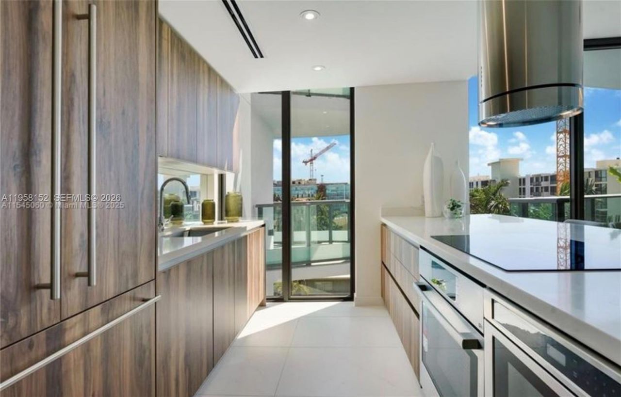 9901 W Bay Harbor Dr, Unit 405, Bal Harbour, FL 33154 Photo
