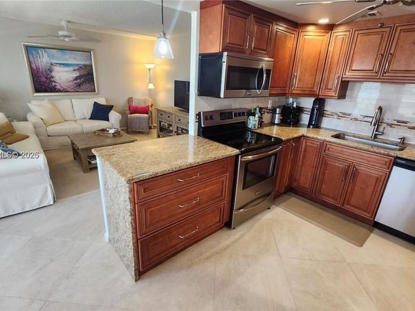 4072 Ventnor P, Unit 4072, Deerfield Beach, FL 33442