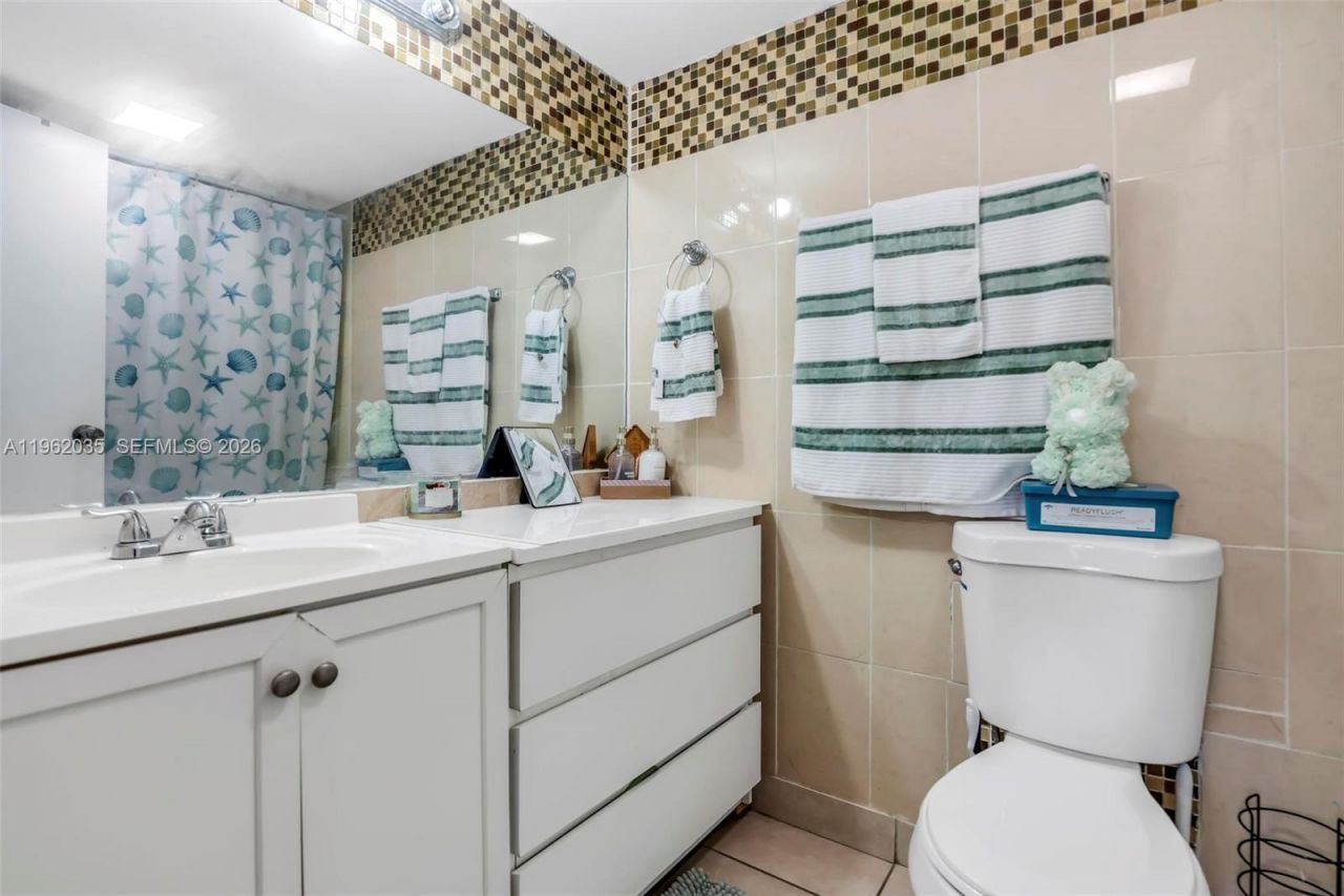 2649 NW 48th Ter , Unit 130, Lauderdale Lakes, FL 33313 Photo