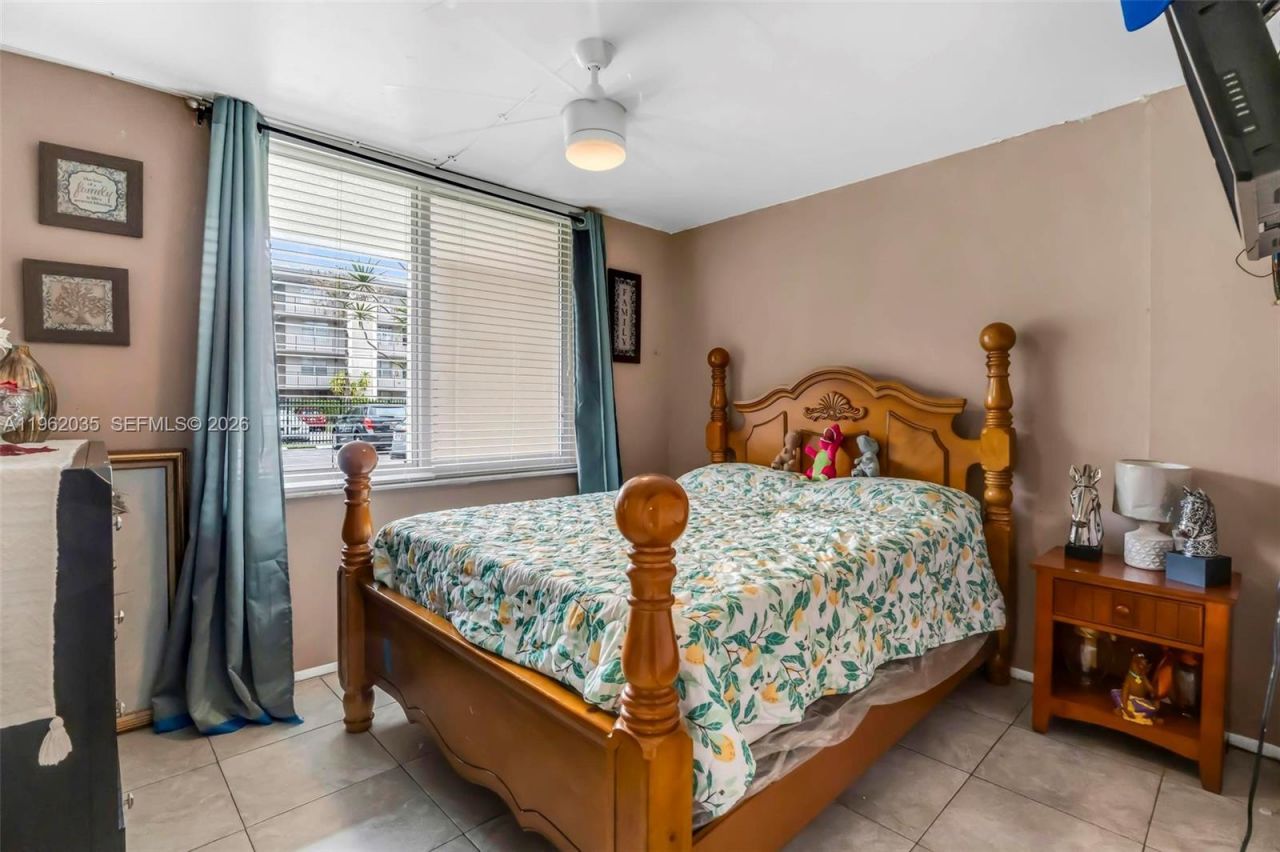 2649 NW 48th Ter , Unit 130, Lauderdale Lakes, FL 33313 Photo