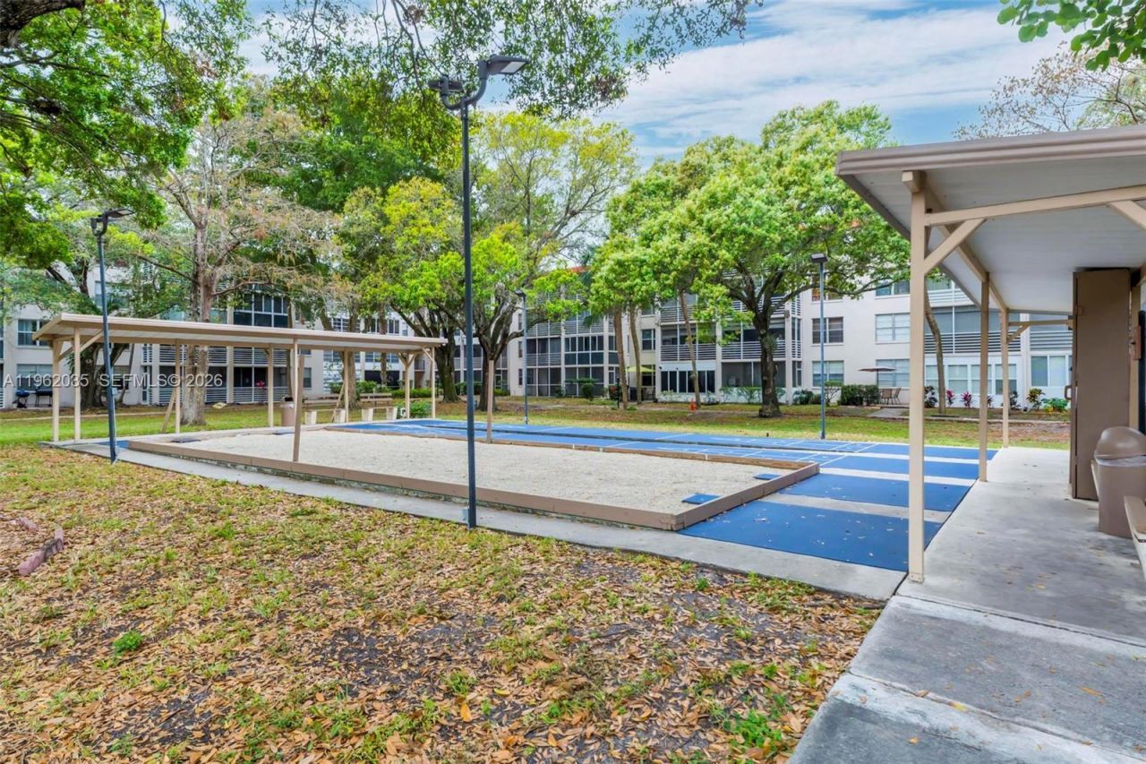 2649 NW 48th Ter , Unit 130, Lauderdale Lakes, FL 33313 Photo