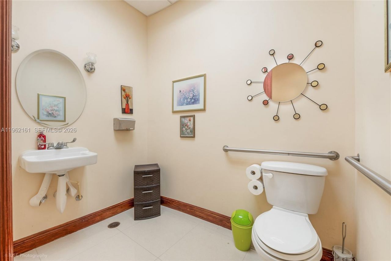 135 San Lorenzo Ave , Unit 100, Coral Gables, FL 33146 Photo