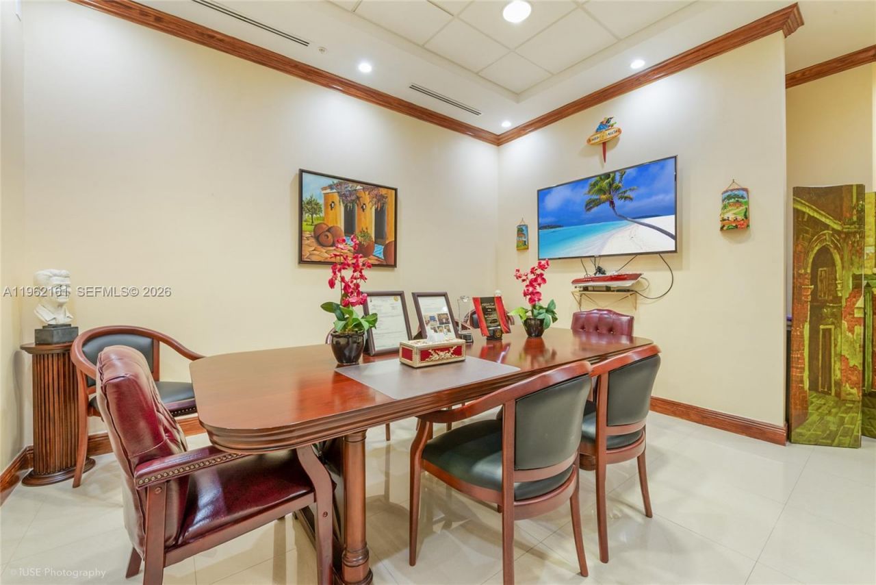 135 San Lorenzo Ave , Unit 100, Coral Gables, FL 33146 Photo