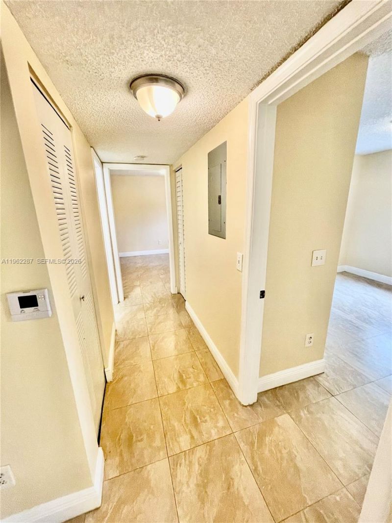3690 N 56th Ave , Unit 921, Hollywood, FL 33021 Photo